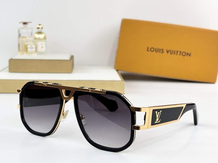 Picture of Louis Vuitton Sunglasses _SKUfw76324540fw